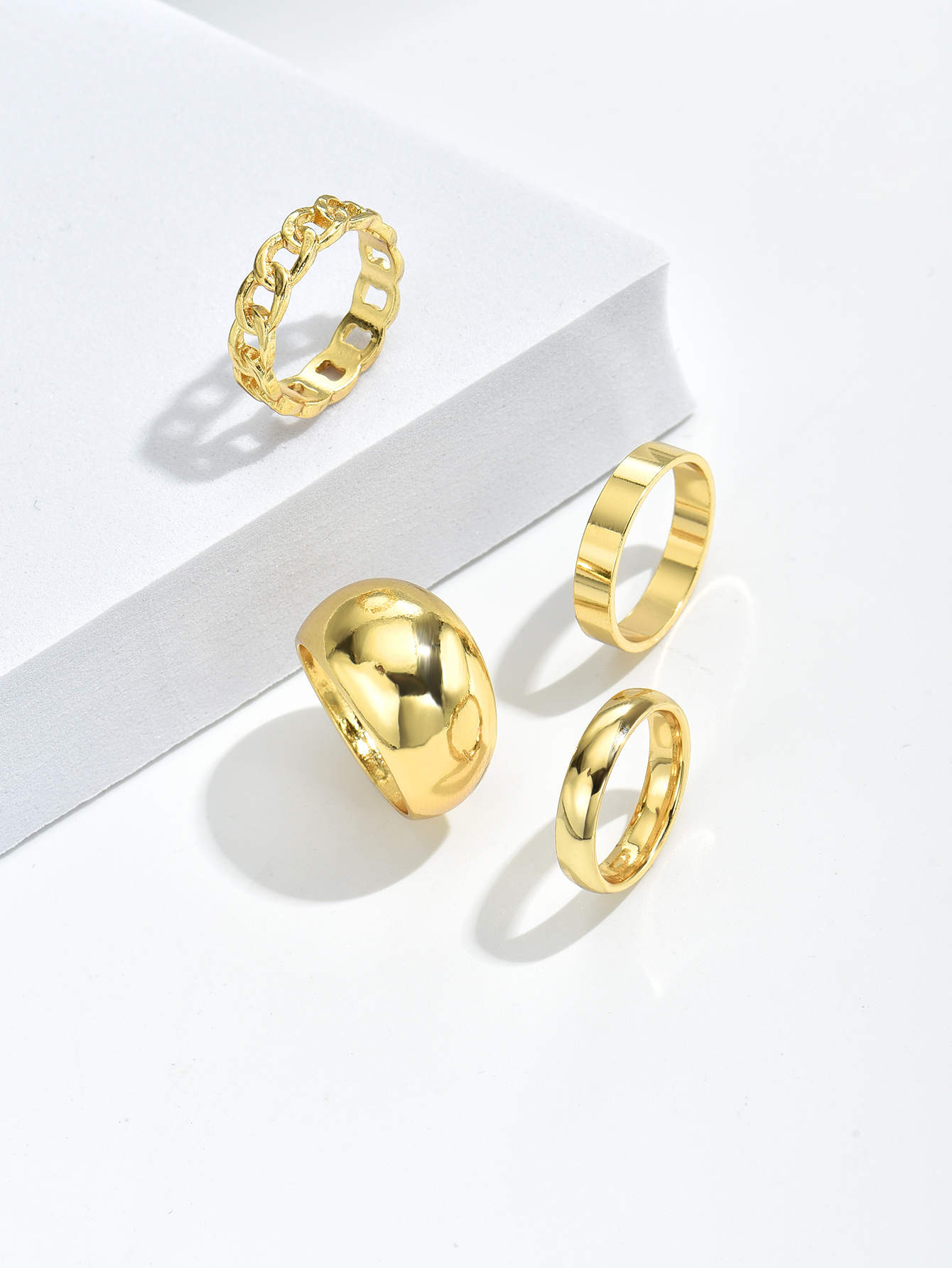 Simple Vintage Solid Color Hollow Geometric Metal Ring Wholesale display picture 3