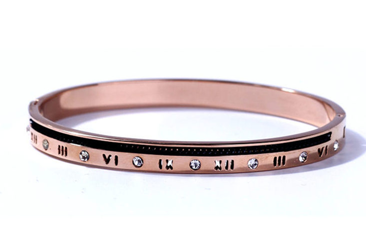 Simple Letter Carved Women's Titanium Steel Hypoallergenic Bracelet display picture 1