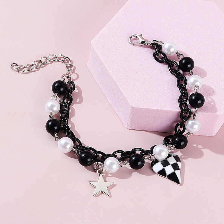 Korean Retro Small Fresh Star Creative Drop Nectarine Heart Pearl Bracelet display picture 1