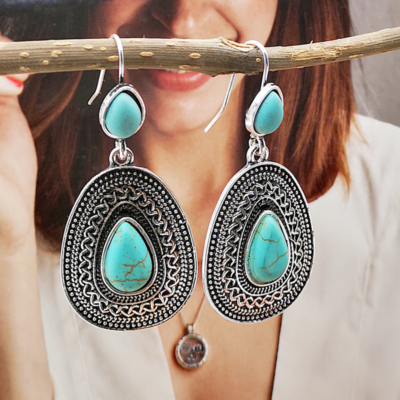 New European And American Fashion Turquoise Exaggerated Earrings Wholesale display picture 3