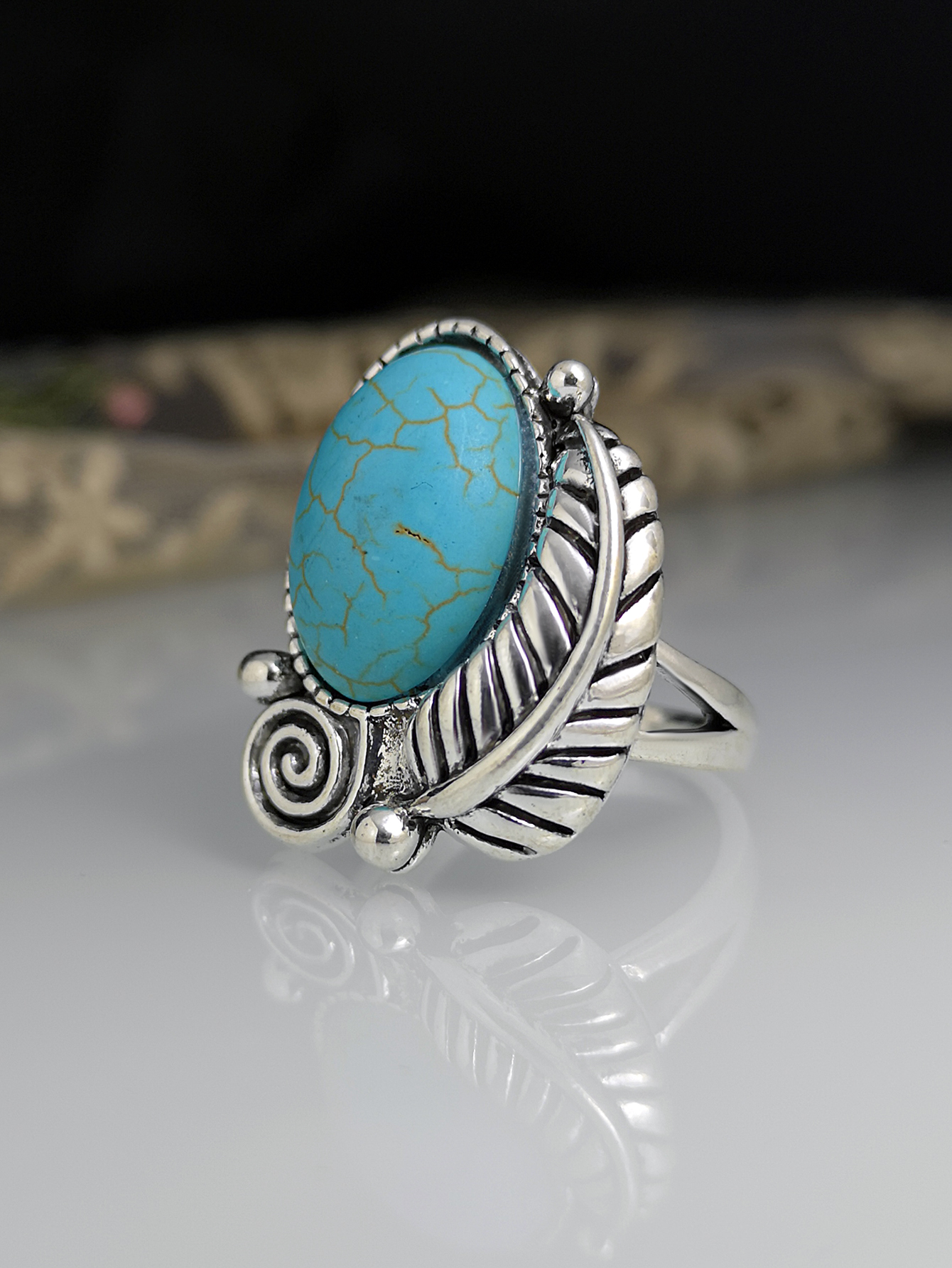 European And American Creative Embossed Tree Leaves Turquoise Retro Ring display picture 4