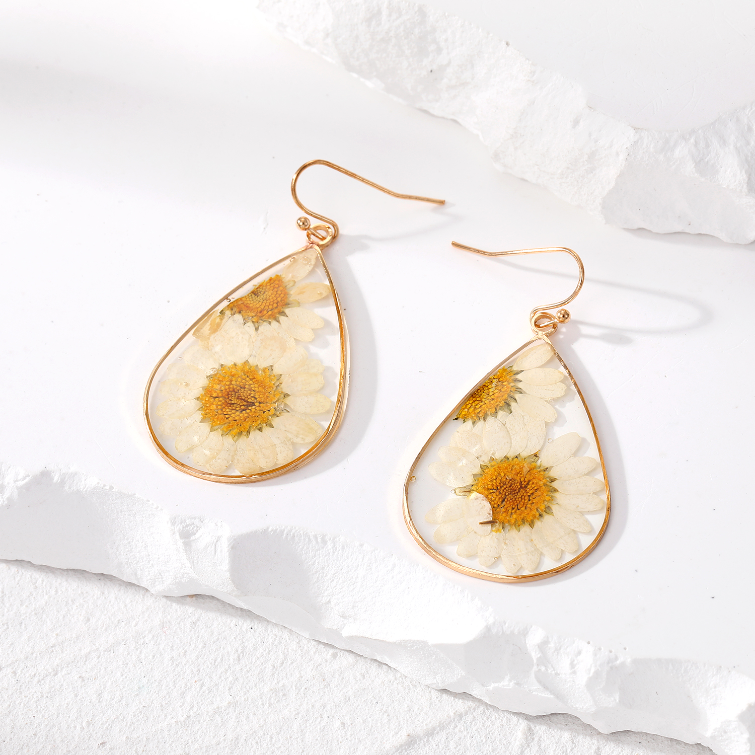 Vacation Flower Resin Epoxy Women's Earrings Necklace display picture 2