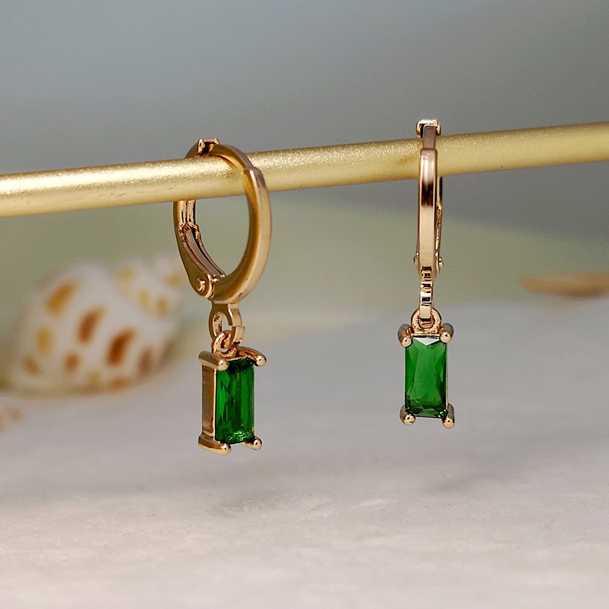 Fashion Rectangle Copper Inlay Zircon Drop Earrings 1 Pair display picture 7