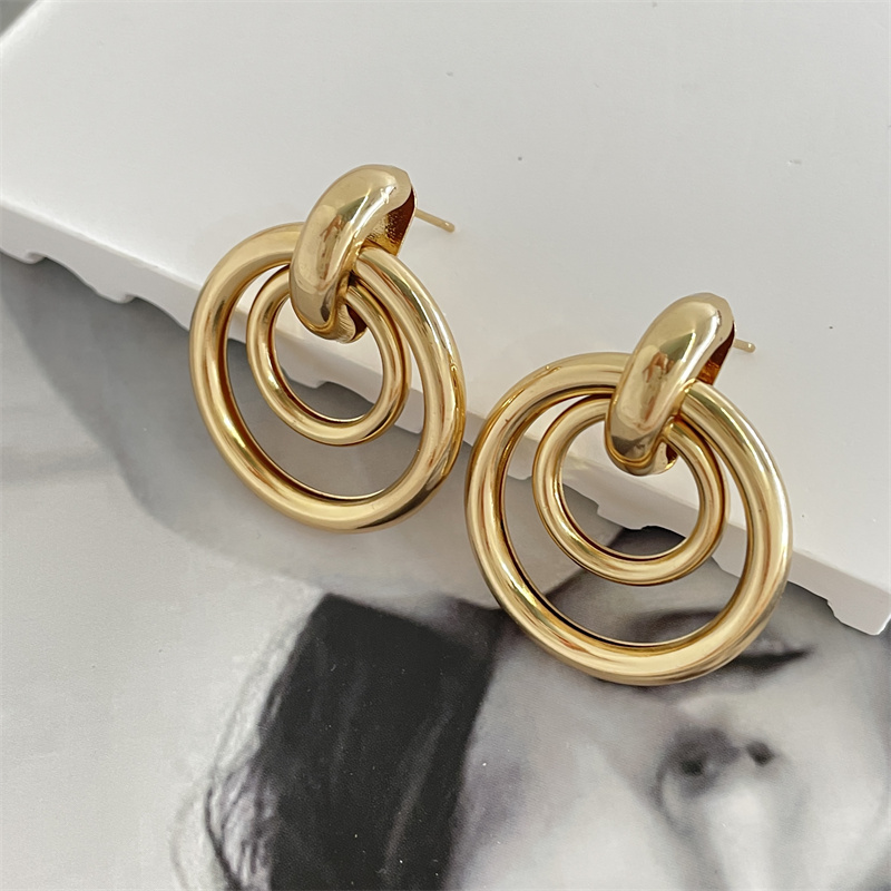 Classic Style Circle Metal Plating Women's Drop Earrings 1 Pair display picture 5