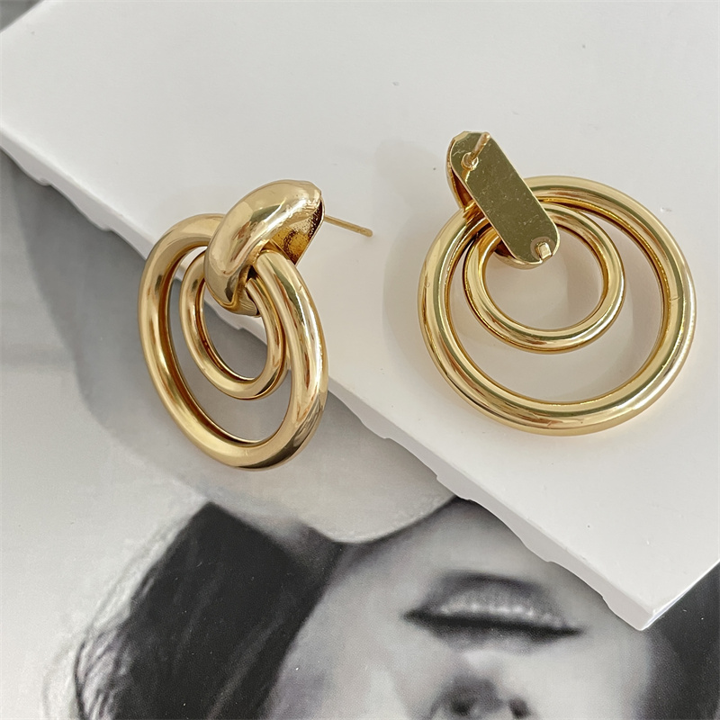 Classic Style Circle Metal Plating Women's Drop Earrings 1 Pair display picture 3