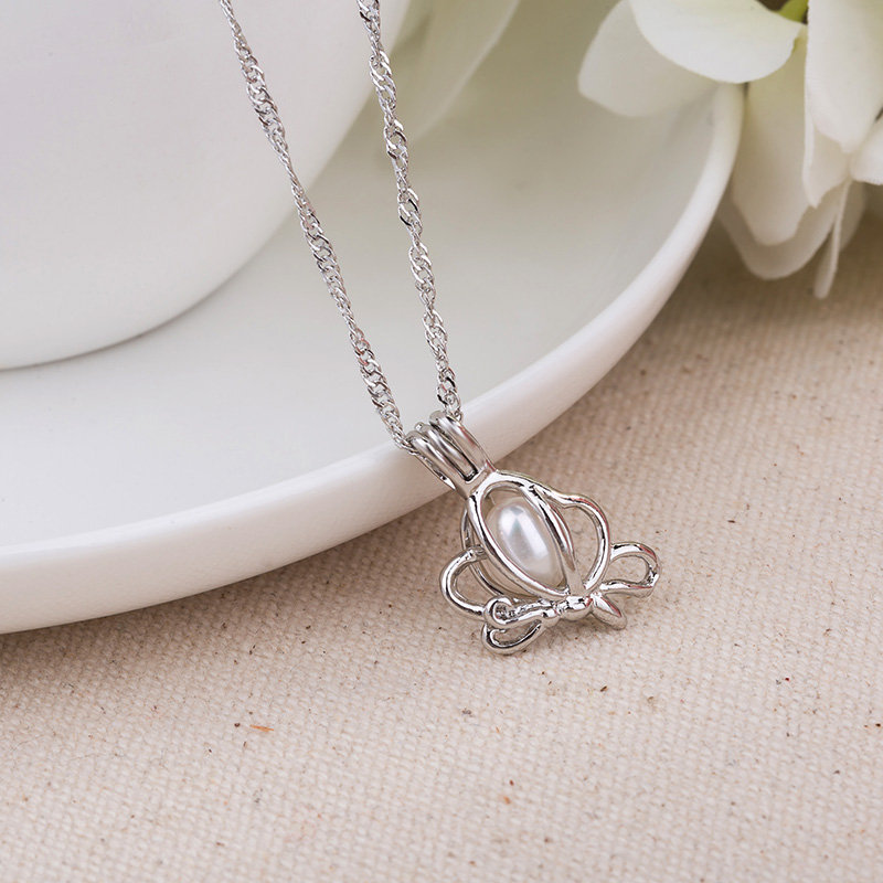 Fashion Cross Heart Shape Alloy Luminous Alloy Unisex Pendant Necklace 1 Piece display picture 7