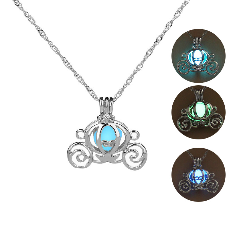 Fashion Cross Heart Shape Alloy Luminous Alloy Unisex Pendant Necklace 1 Piece display picture 9