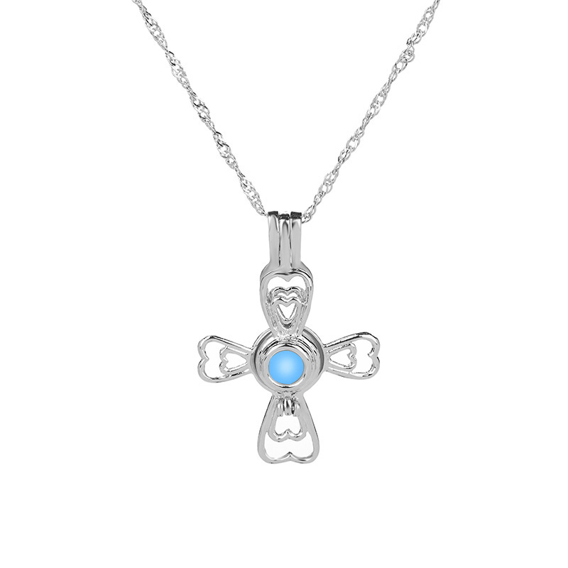 Fashion Cross Heart Shape Alloy Luminous Alloy Unisex Pendant Necklace 1 Piece display picture 17