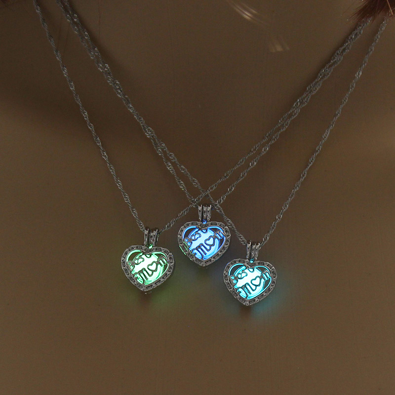 Fashion Heart Shape Alloy Luminous Unisex Pendant Necklace 1 Piece display picture 1