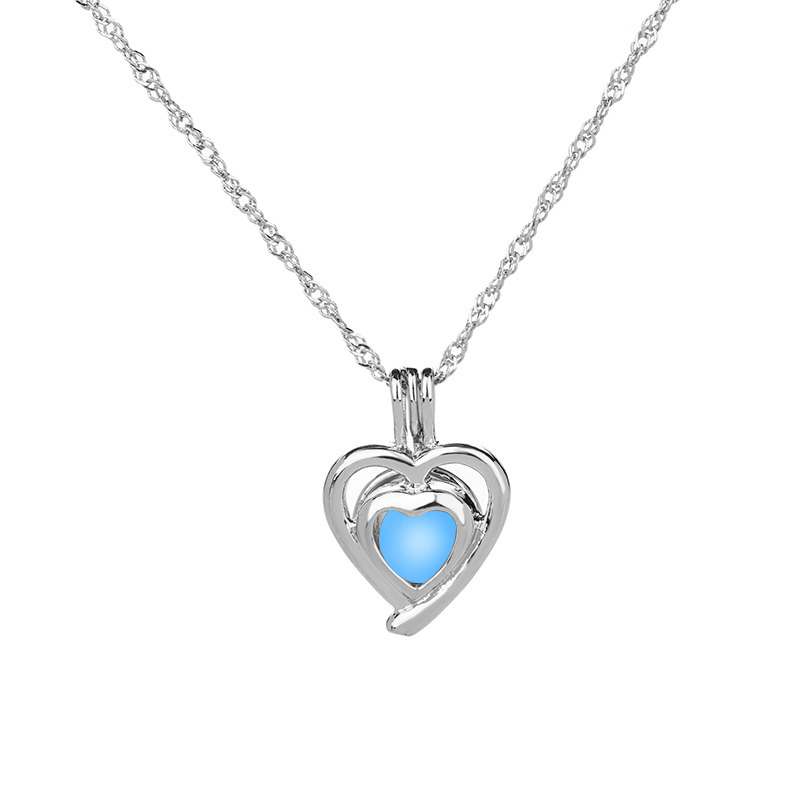 Fashion Heart Shape Alloy Luminous Unisex Pendant Necklace 1 Piece display picture 10