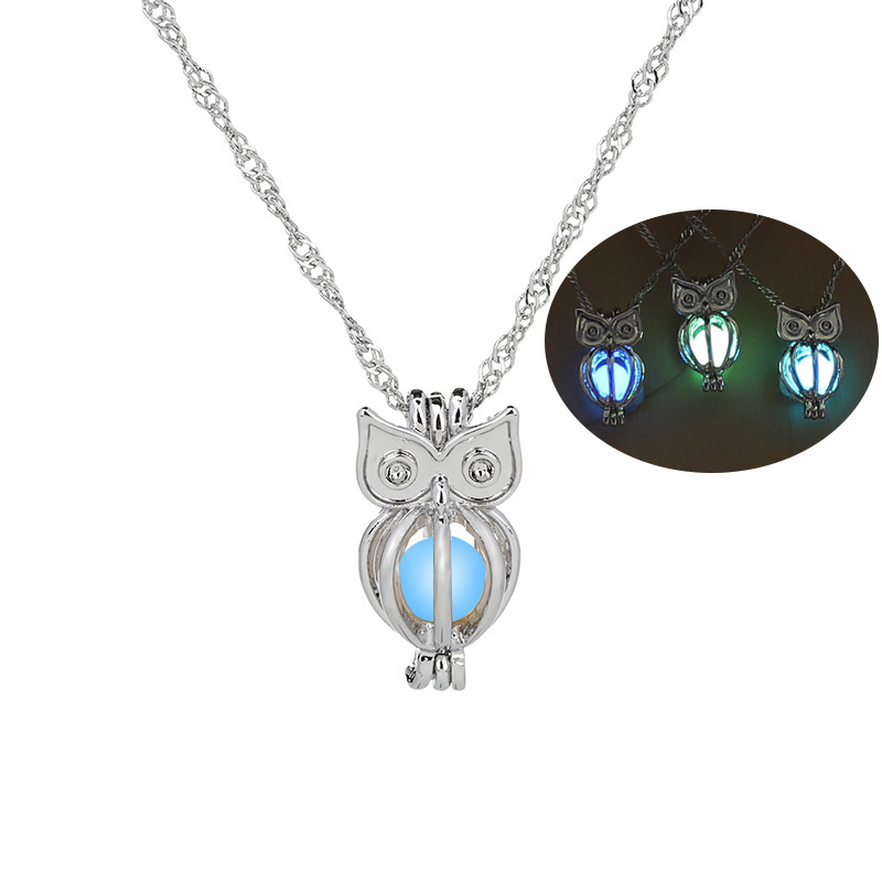 Fashion Heart Shape Alloy Luminous Unisex Pendant Necklace 1 Piece display picture 19