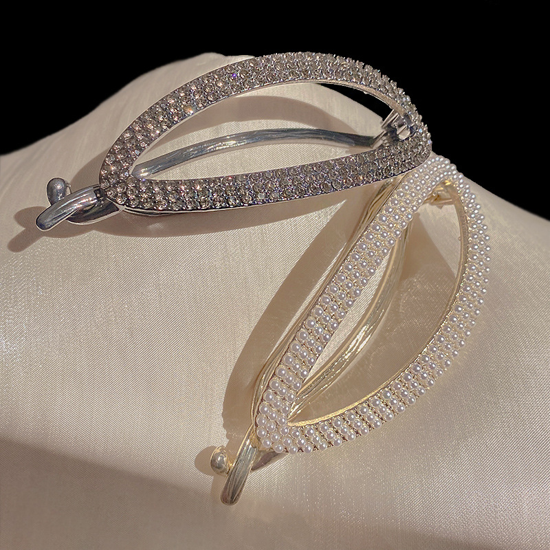 Einfacher Stil Geometrisch Legierung Dreidimensional Künstliche Perlen Haarklammer 1 Stück display picture 5