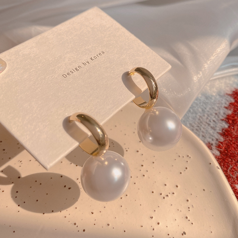 Einfacher Stil Geometrisch Legierung Überzug Künstliche Perlen Frau Tropfenohrringe 1 Paar display picture 1