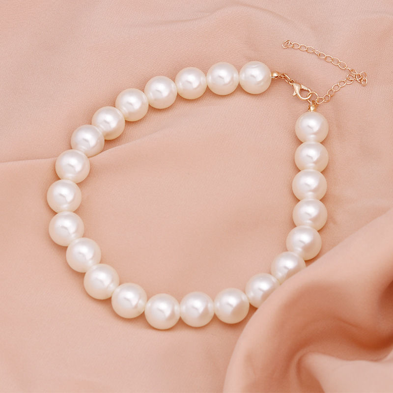 Moda Color Sólido Perla Artificial Mujeres Collar 1 Pieza display picture 7