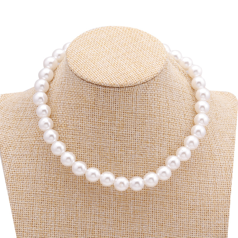 Fashion Solid Color Artificial Pearl Women's Necklace 1 Piece display picture 11