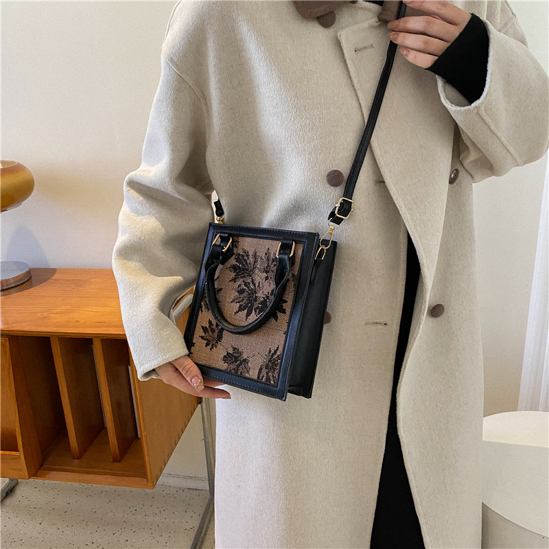 Women's Autumn Pu Leather Canvas Maple Leaf Vintage Style Square Zipper Handbag display picture 2