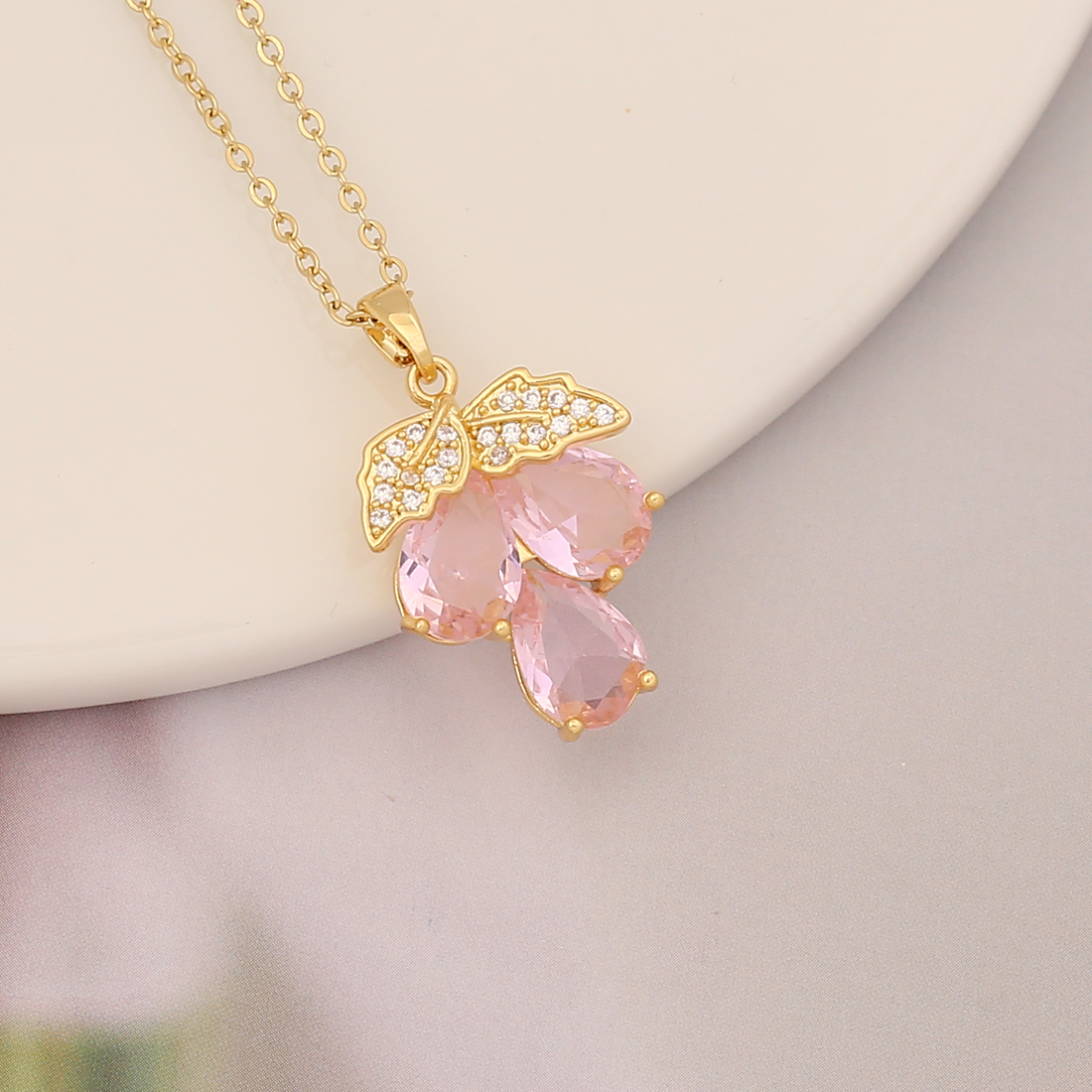Fashion Rabbit Heart Shape Carrot Stainless Steel Copper Plating Zircon Pendant Necklace 1 Piece display picture 19