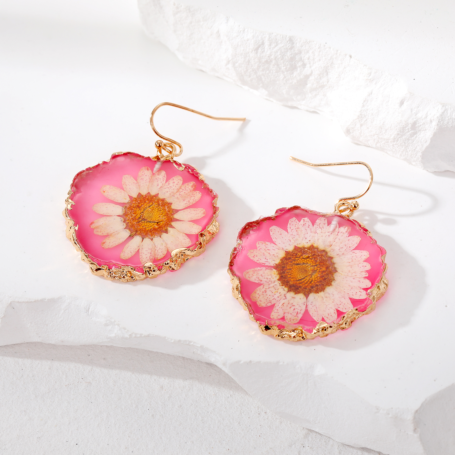 Fashion Flower Alloy Resin Epoxy Women's Drop Earrings 1 Pair display picture 5