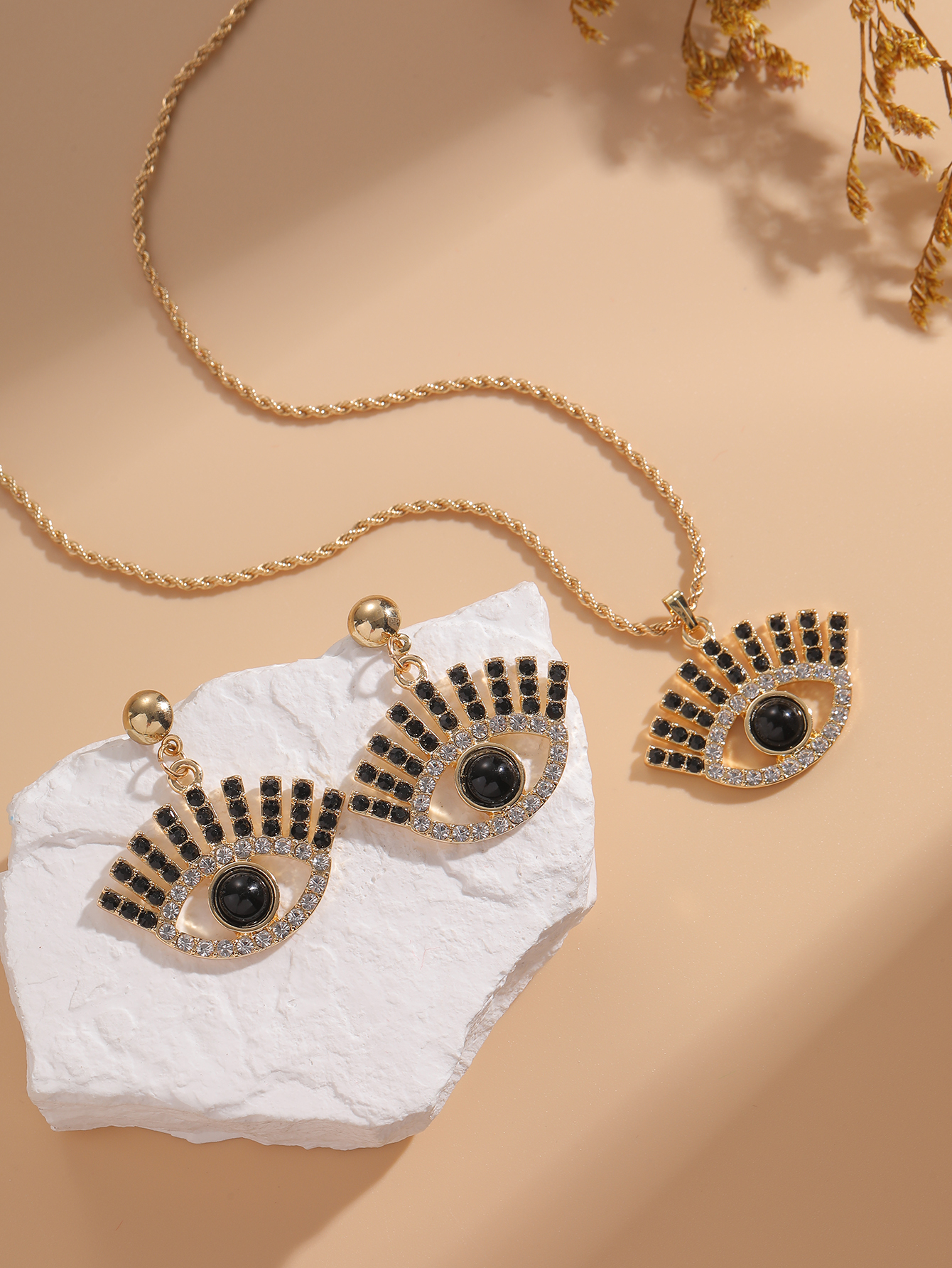 Retro Devil's Eye Alloy Inlay Rhinestones Women's Earrings Necklace 1 Set display picture 7