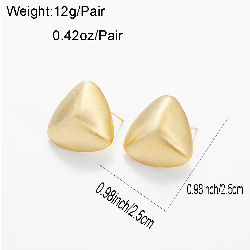 Simple Style C Shape Triangle Heart Shape Metal Copper Gold Plated Silver Plated Hoop Earrings 1 Pair display picture 1