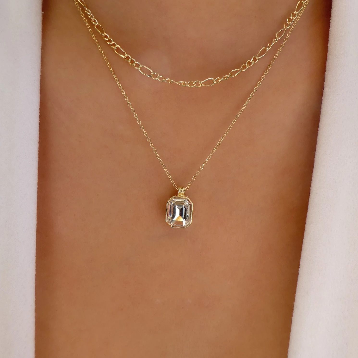 Moda Cruzar Mariposa Aleación Diamantes De Imitación Mujeres Collar Colgante 1 Pieza display picture 3