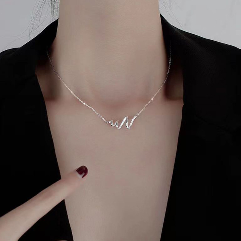 Fashion Waves The Answer Alloy Three-dimensional Artificial Diamond Women's Choker display picture 4