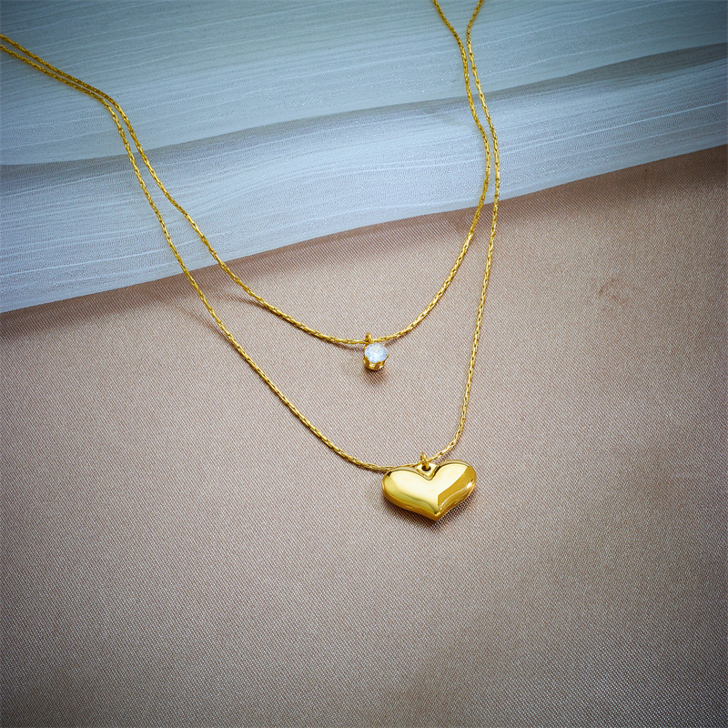 Basic Heart Shape Titanium Steel Gold Plated Rhinestones Layered Necklaces 1 Piece display picture 4
