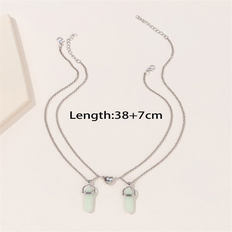 Fashion Heart Shape Alloy Luminous Women's Pendant Necklace display picture 1