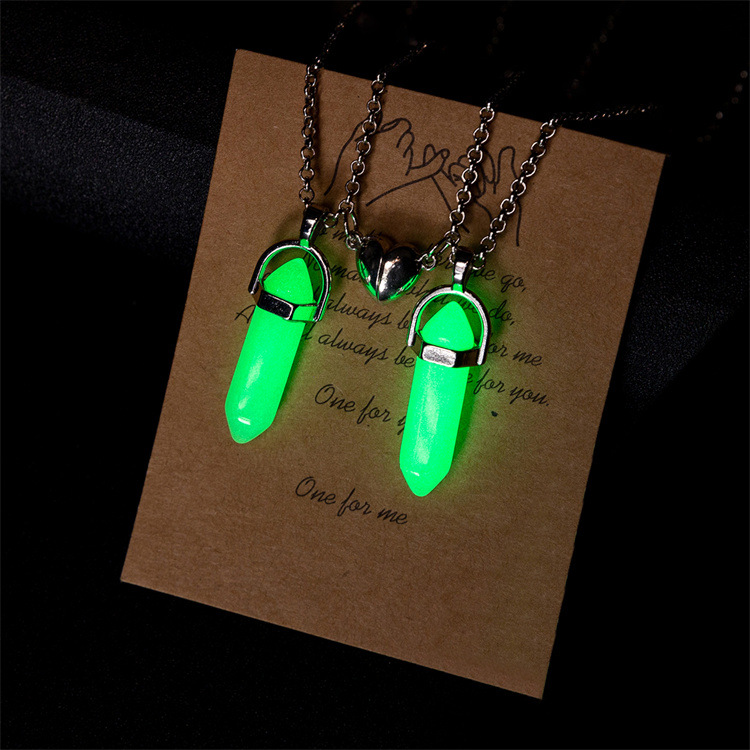 Fashion Heart Shape Alloy Luminous Women's Pendant Necklace display picture 2