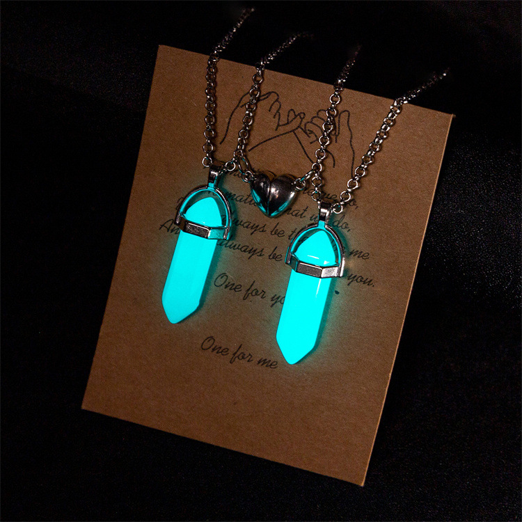 Fashion Heart Shape Alloy Luminous Women's Pendant Necklace display picture 4