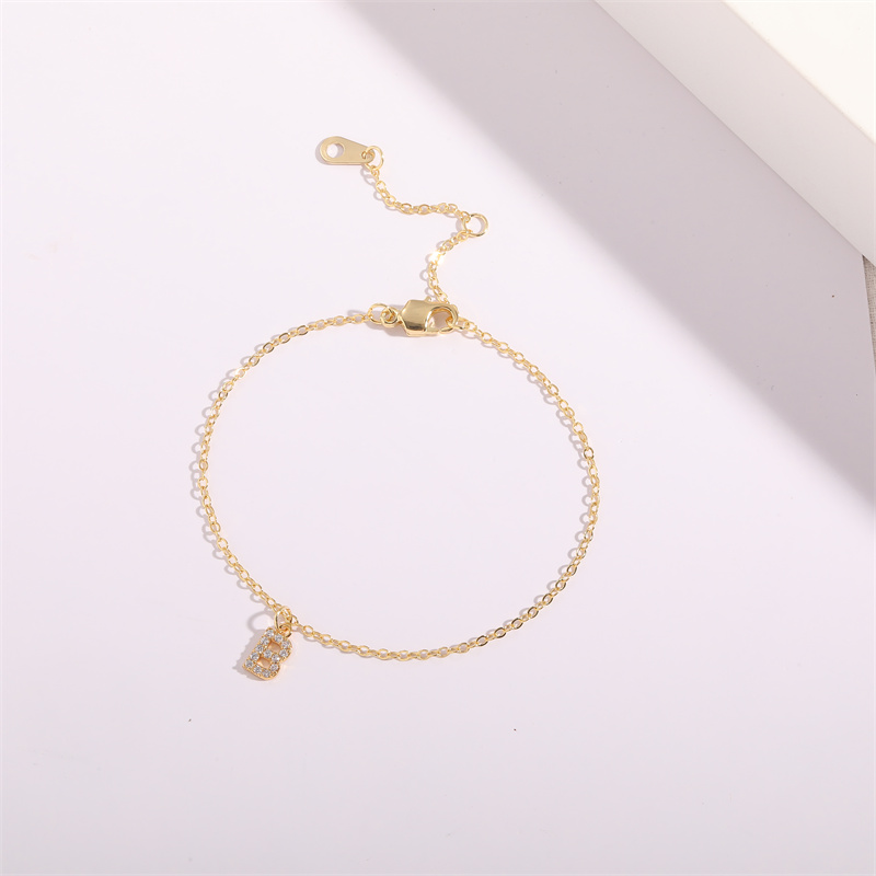 Fashion Letter Copper Gold Plated Zircon Women's Anklet 1 Piece display picture 4