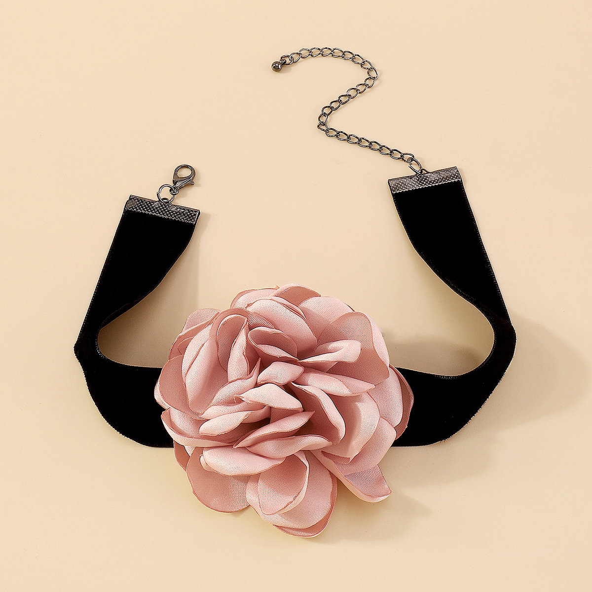 Retro Rose Flower Cloth Three-dimensional Women's Choker 1 Piece display picture 11