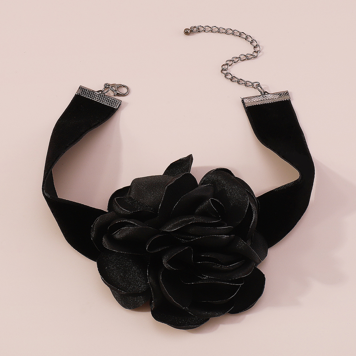 Retro Rose Flower Cloth Three-dimensional Women's Choker 1 Piece display picture 13