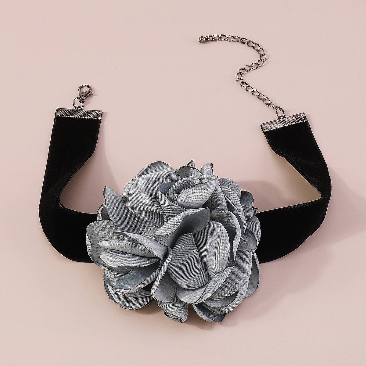 Retro Rose Flower Cloth Three-dimensional Women's Choker 1 Piece display picture 12
