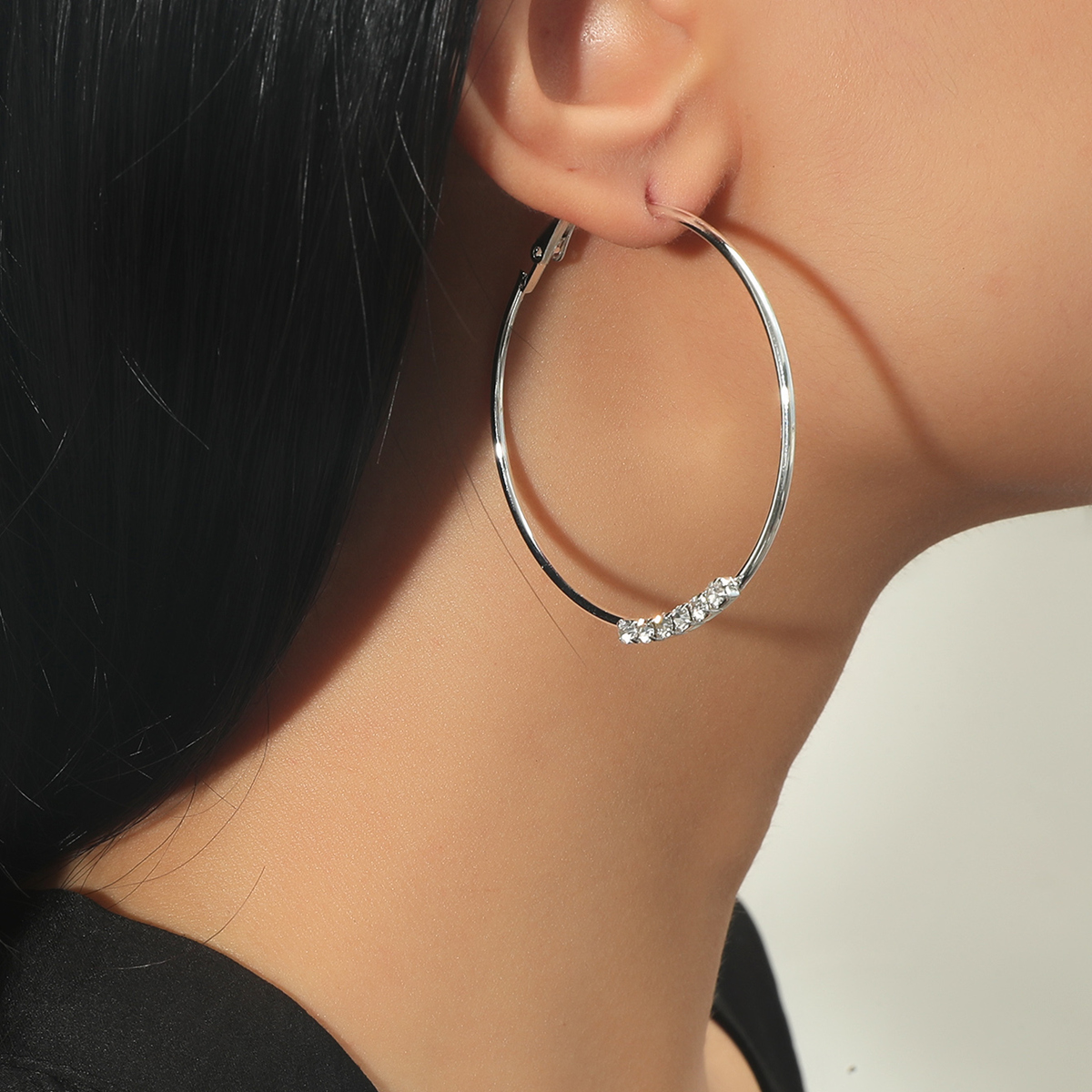 1 Pair Fashion Circle Inlay Titanium Steel Rhinestones Hoop Earrings display picture 3