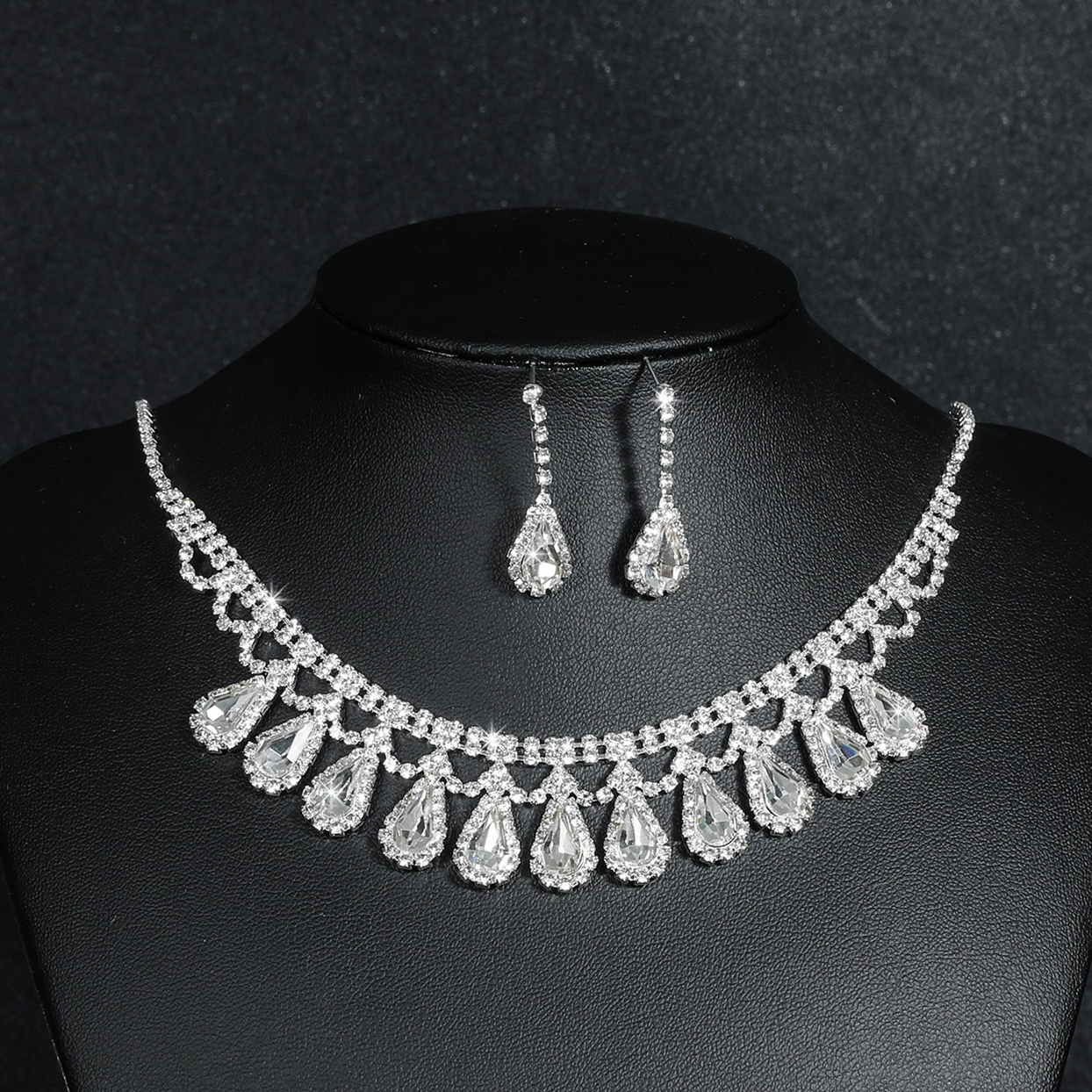 Fashion Water Droplets Tassel Artificial Crystal Metal Inlay Rhinestones Earrings Necklace 1 Set display picture 6