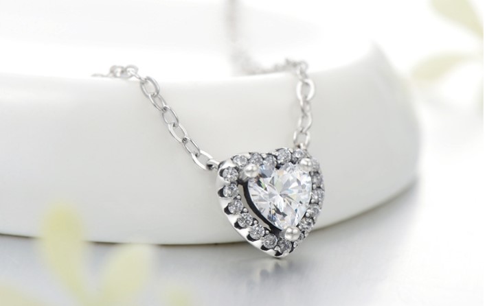 Simple Style Heart Shape Silver Plating Inlay Zircon Necklace 1 Piece display picture 2