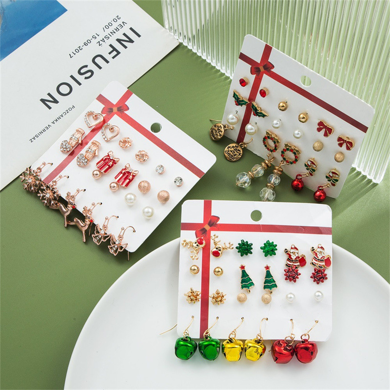 Fashion Elk Alloy Inlay Artificial Pearls Rhinestones New Year Women's Drop Earrings Ear Studs 1 Set display picture 6