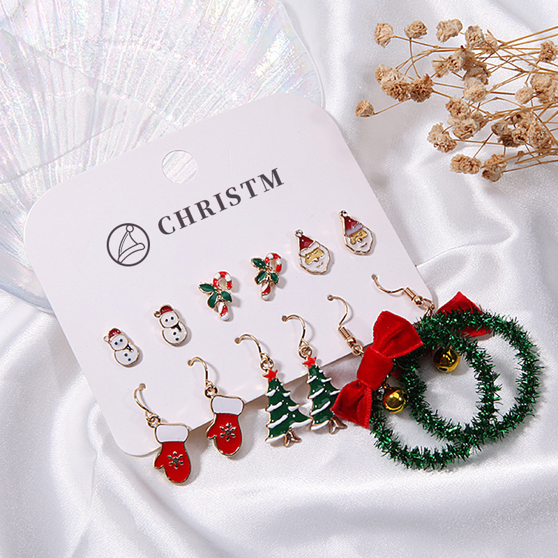 Fashion Elk Alloy Inlay Artificial Pearls Rhinestones New Year Women's Drop Earrings Ear Studs 1 Set display picture 5