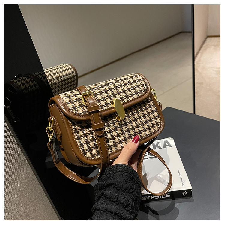 Women's Checked Cloth Houndstooth Fashion Square Lock Clasp Square Bag display picture 17