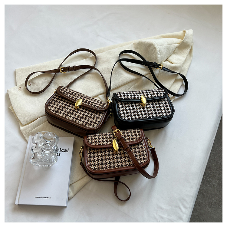 Women's Checked Cloth Houndstooth Fashion Square Lock Clasp Square Bag display picture 21