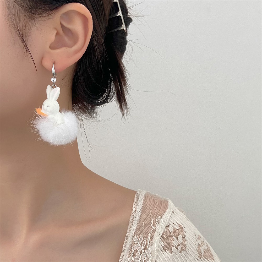 Cute Rabbit Resin Plush Inlay Rhinestones Women's Drop Earrings 1 Pair display picture 1