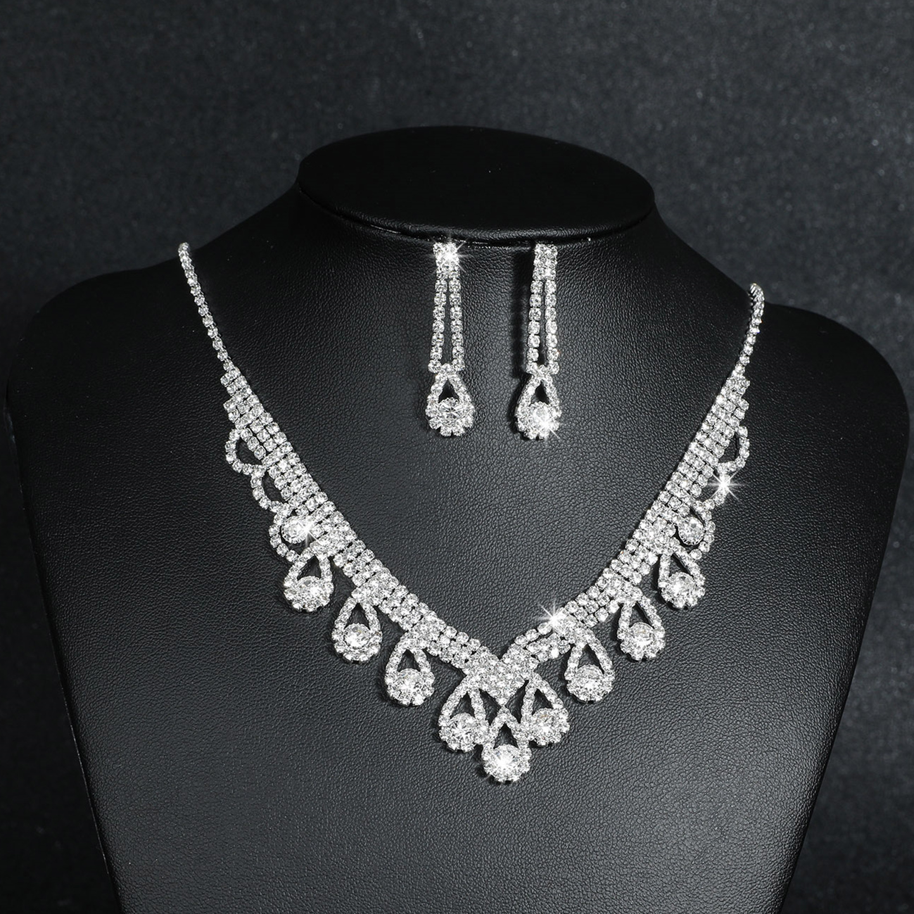 Fashion Water Droplets Tassel Artificial Crystal Metal Inlay Rhinestones Earrings Necklace 1 Set display picture 9