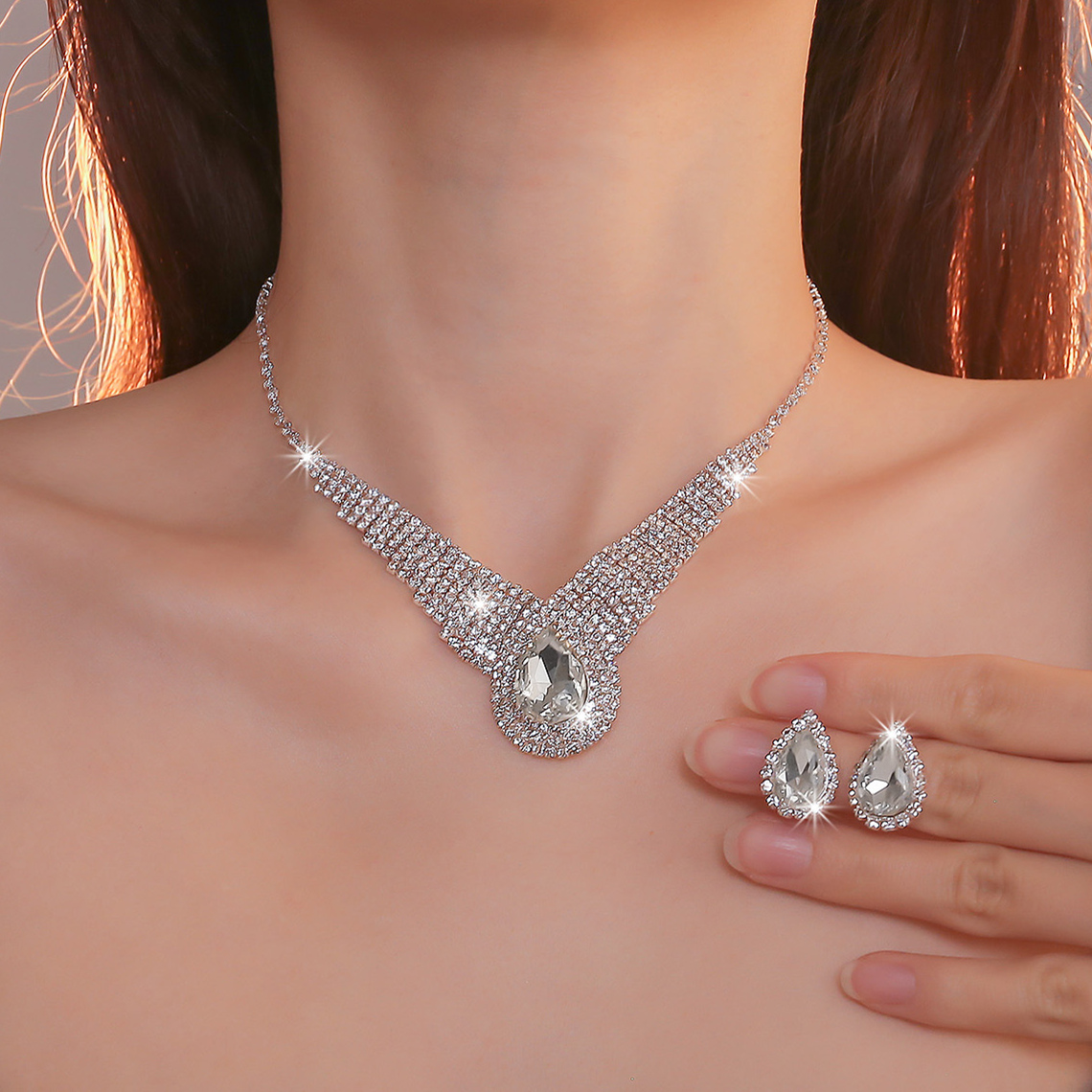 Collar De Diamantes De Imitación Con Incrustaciones De Metal De Cristal Artificial De Gotas De Agua A La Moda, 1 Conjunto display picture 2