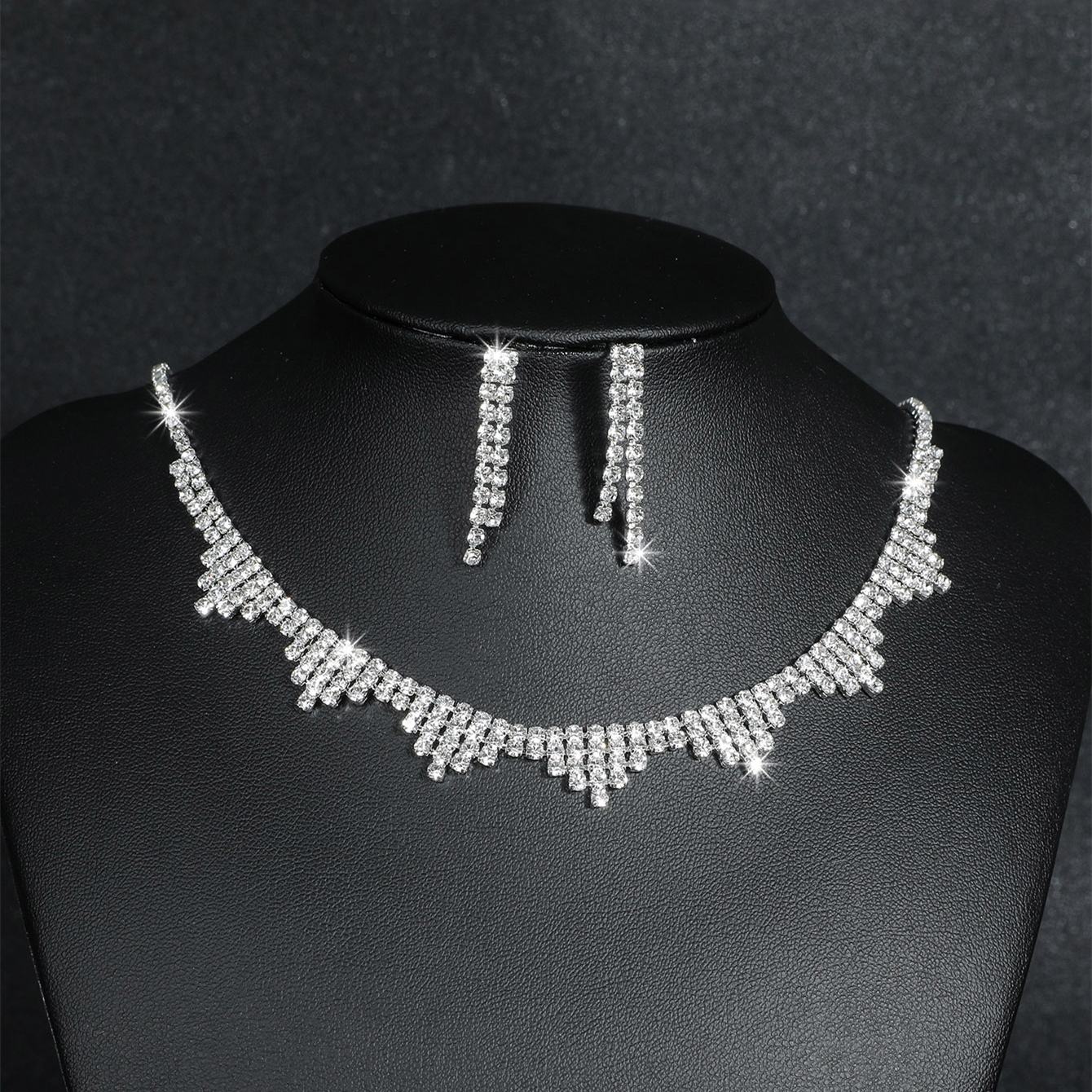Elegant Water Droplets Tassel Artificial Crystal Metal Inlay Rhinestones Earrings Necklace 1 Set display picture 9