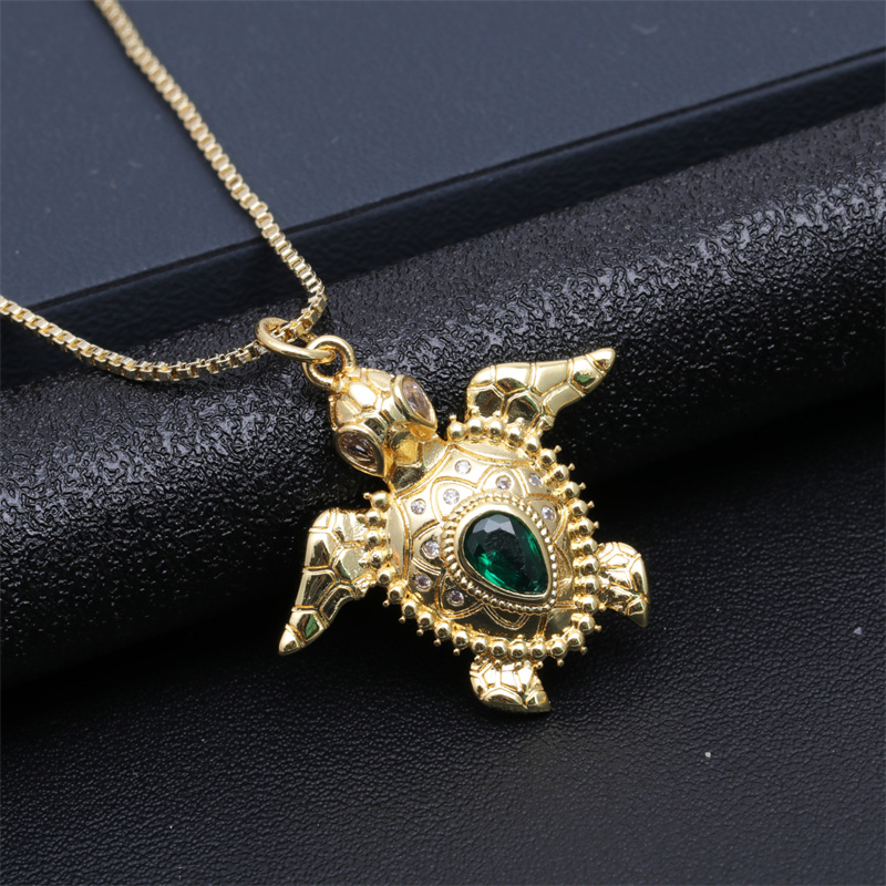 Fashion Tortoise Crab Copper Inlay Zircon Necklace display picture 8