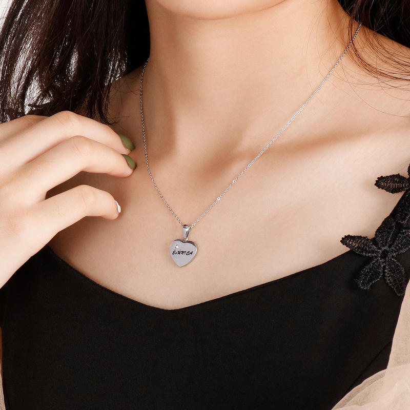 Fashion Heart Shape Titanium Steel Plating Rhinestones Pendant Necklace 1 Piece display picture 17