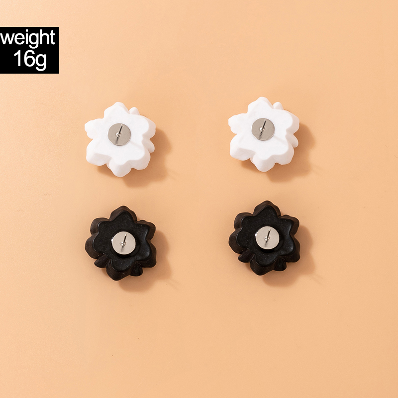1 Pair Simple Style Flower Three-dimensional Alloy Ear Studs display picture 6