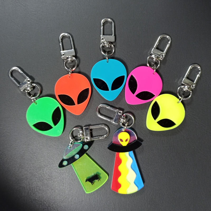 Komisch Außerirdischer Ufo Aryl Taschenanhänger Schlüsselbund 1 Stück display picture 1