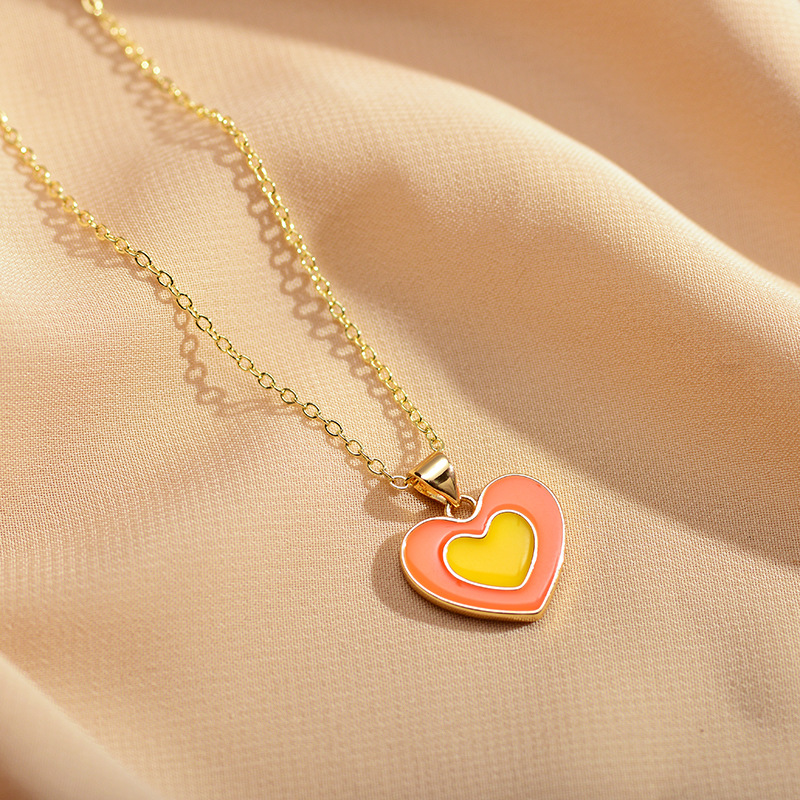 Cute Simple Style Heart Shape Copper Enamel Plating Pendant Necklace display picture 7